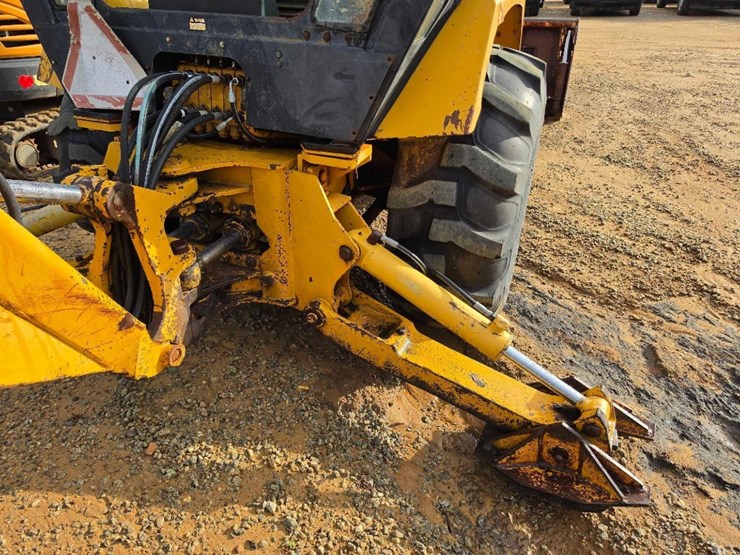 deere-310c-image-11