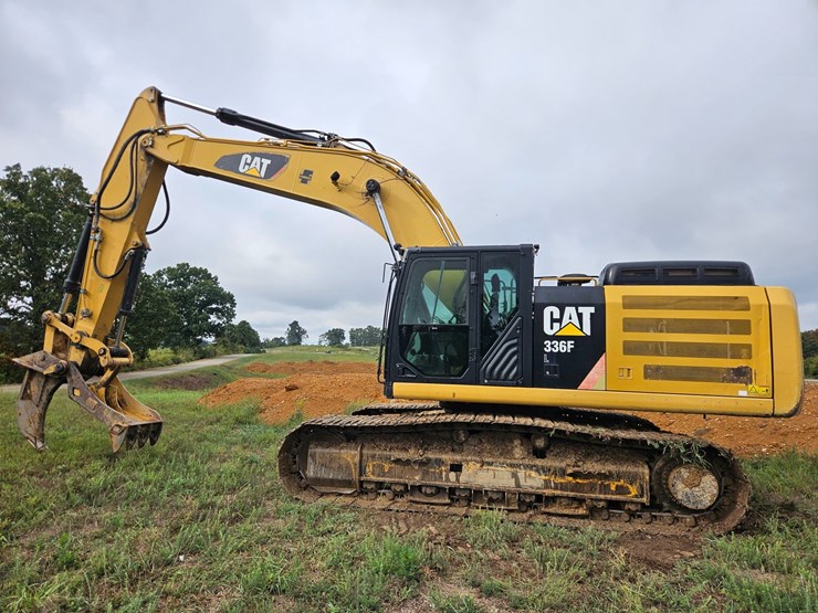 2017-caterpillar-336f-image-10