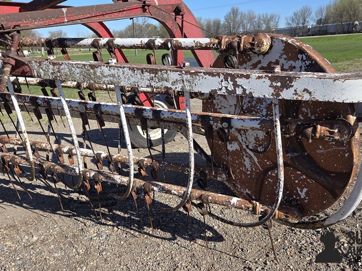 international-hay-rake-image-11