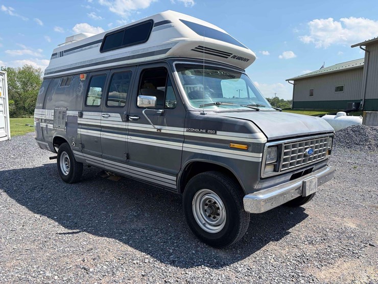 1990-ford-e250-image-3