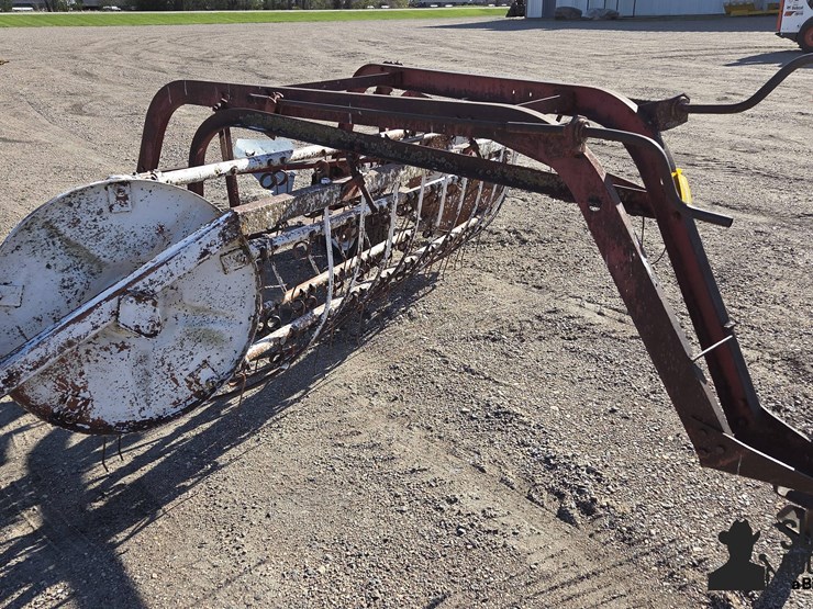 international-hay-rake-image-3
