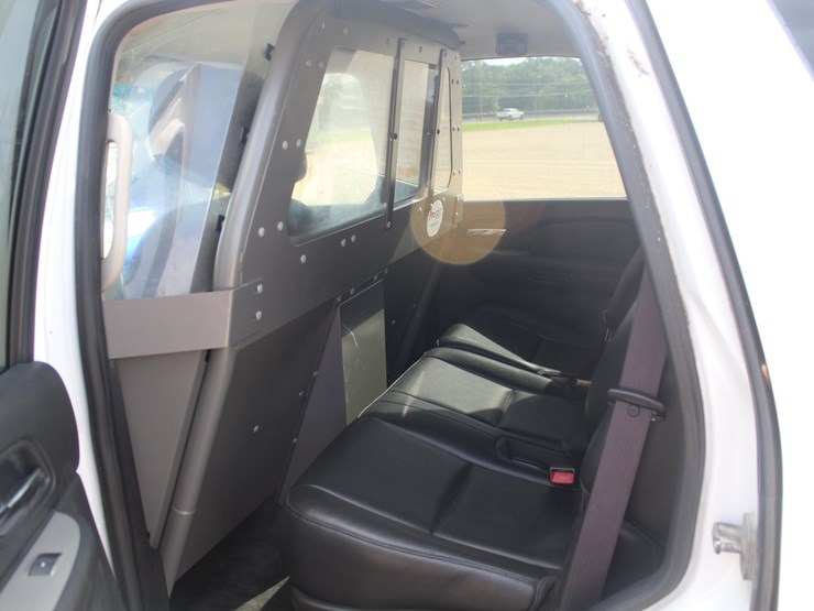 2013-chevrolet-tahoe-image-5