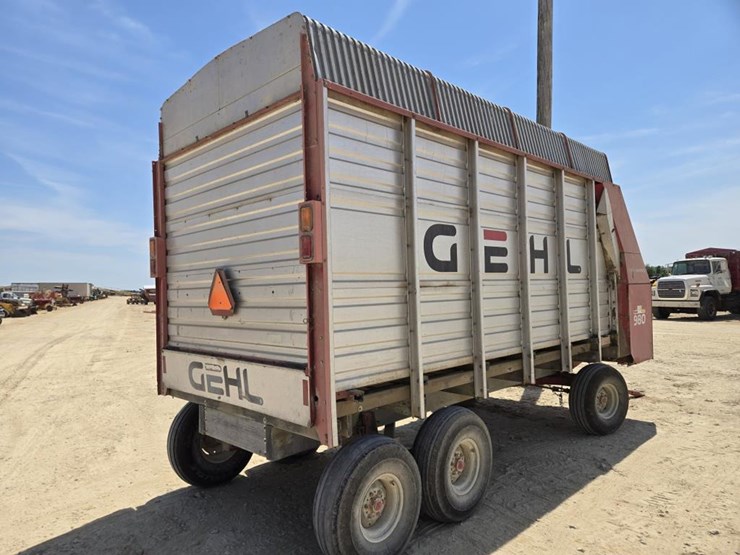 gehl-980-image-13