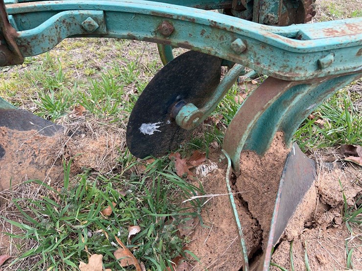 massey-harris-two-bottom-plow-image-13
