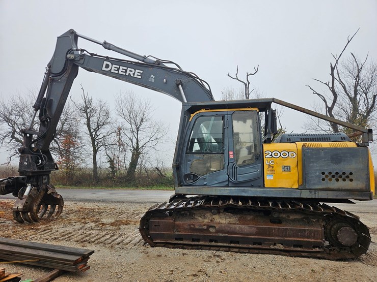 2010-deere-200d-lc-image-5