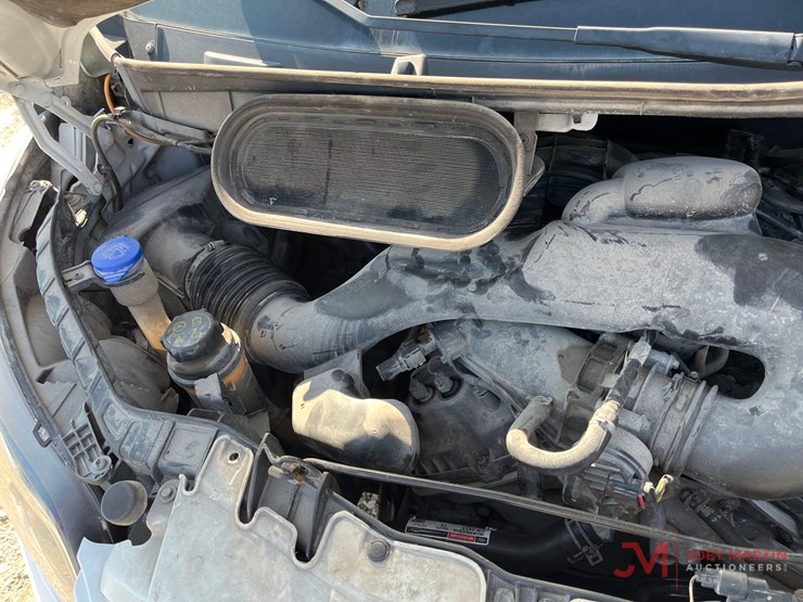 2019-ford-transit-image-15