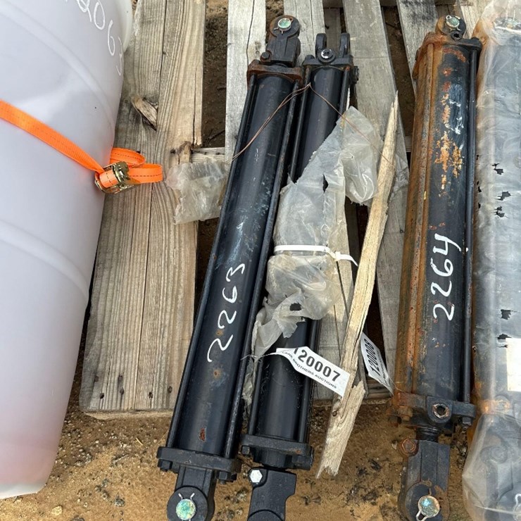 2263 - (2) DALTON STROKE HYDRAULIC CYLINDERS