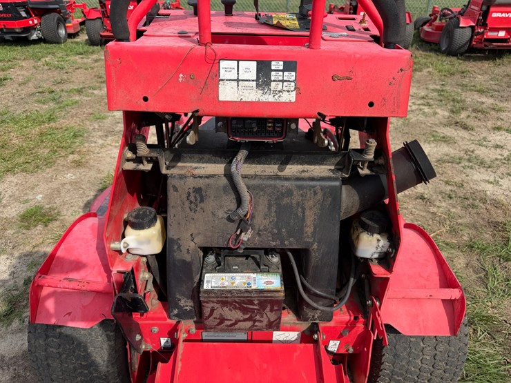 #6009-•-gravely-52"-pro-stance-52-zero-turn-lawnmower-image-12