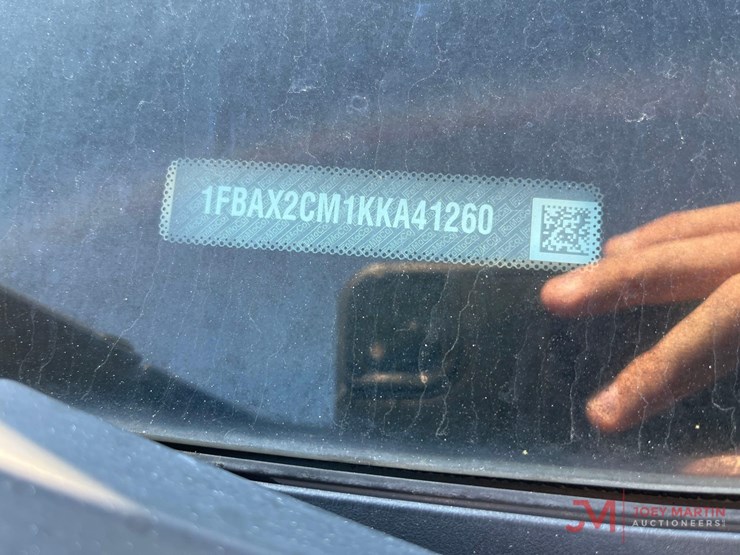 2019-ford-transit-image-26
