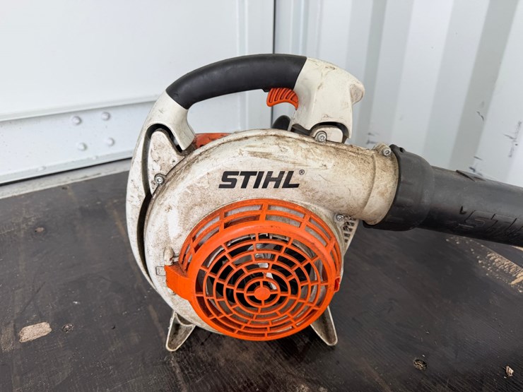 #6038-•-stihl-sh86c-handheld-leaf-blower-image-5