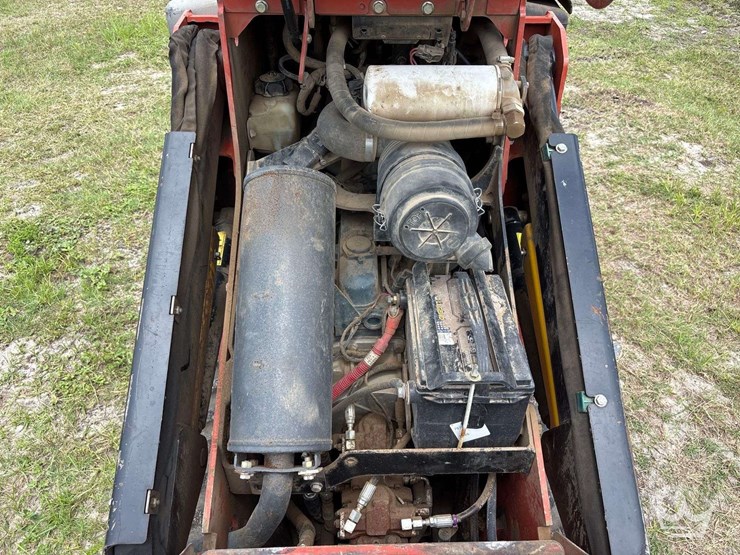 2020-ditch-witch-sk800-image-15
