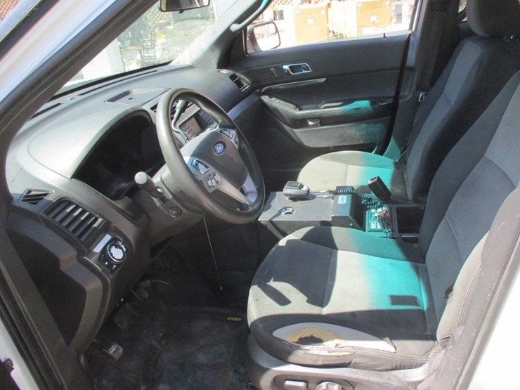 2014-ford-explorer-image-7