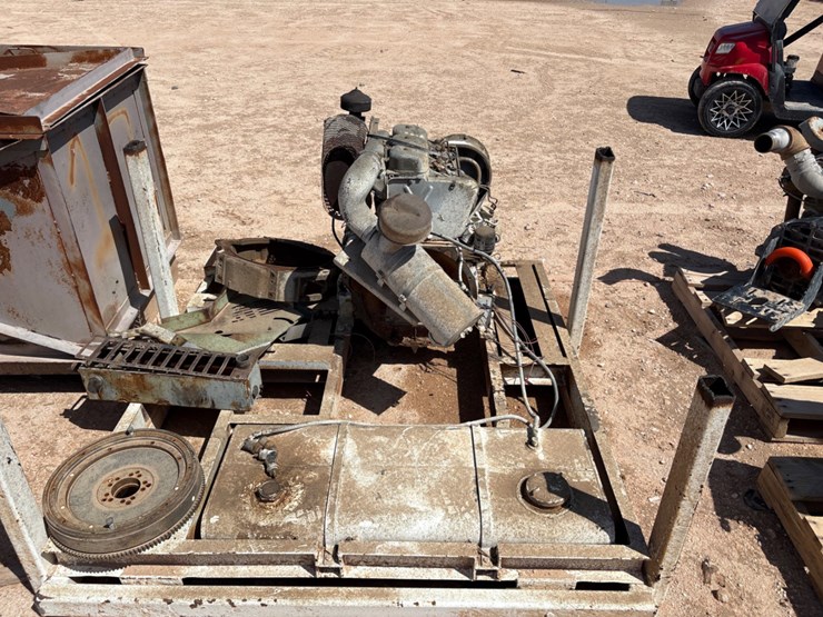 6.5’-x-3’-x-3.5’-metal-toolbox-w/-contents-&-incomplete-deutz-3-cylinder-diesel-engine-image-5