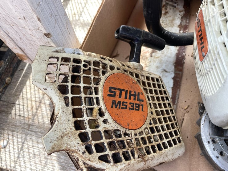 #2131-•-(2)-stihl-chainsaws-image-9