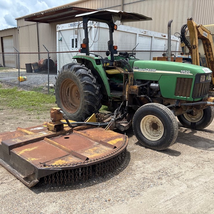JOHN DEERE 5520