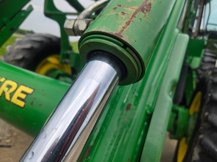 john-deere-6105d-image-79