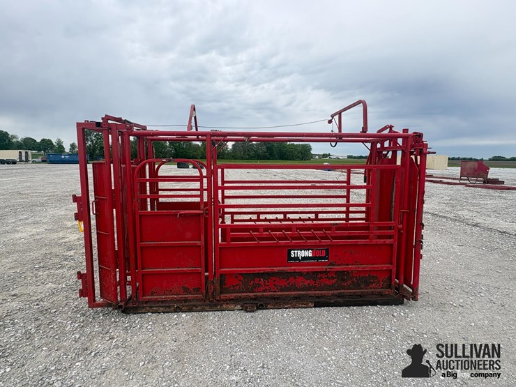 stronghold-cattle-chute-image-4