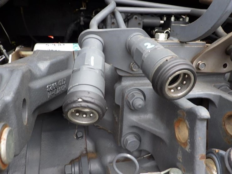 kubota-m126x-image-11