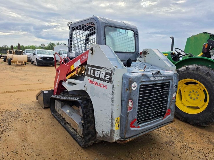 2022-takeuchi-tl8r2-image-2