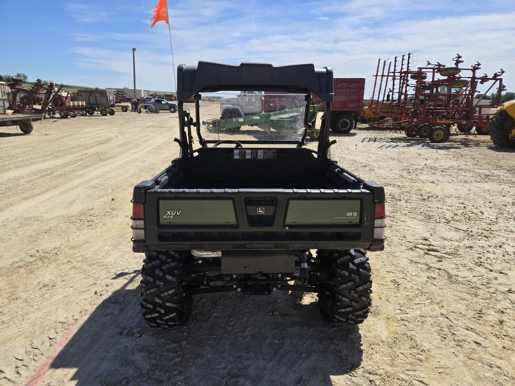 john-deere-gator-image-9