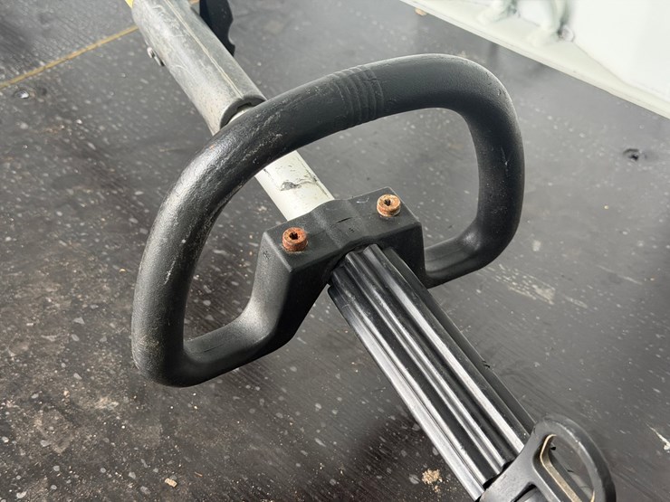 #6045-•-stihl-fs131r-string-trimmer-image-6