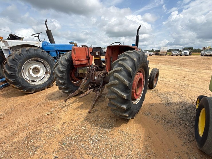 massey-ferguson-175-image-4