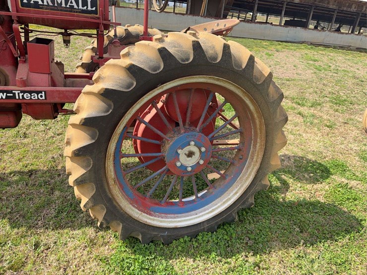 farmall-f-20-image-11
