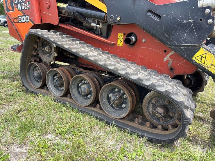 2020-ditch-witch-sk800-image-25