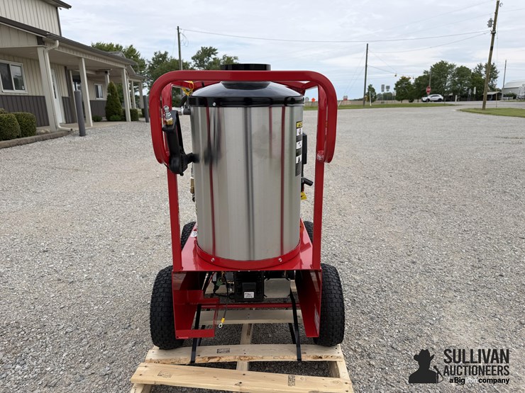 2026-magnum-4000-series-hot-water-pressure-washer-image-6