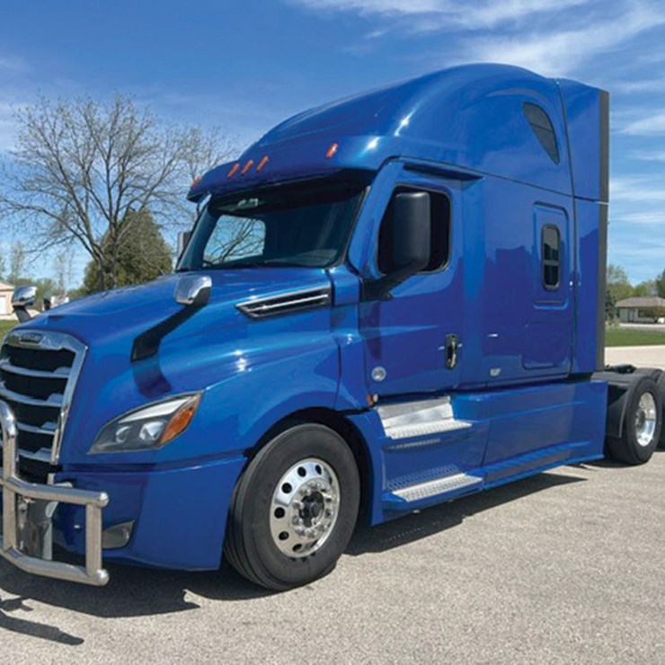 2022 FREIGHTLINER CASCADIA 126