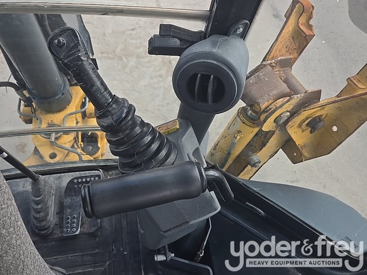 2020-deere-310sl-image-44