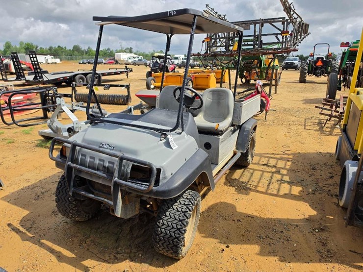 club-car-carryall-272-image-1
