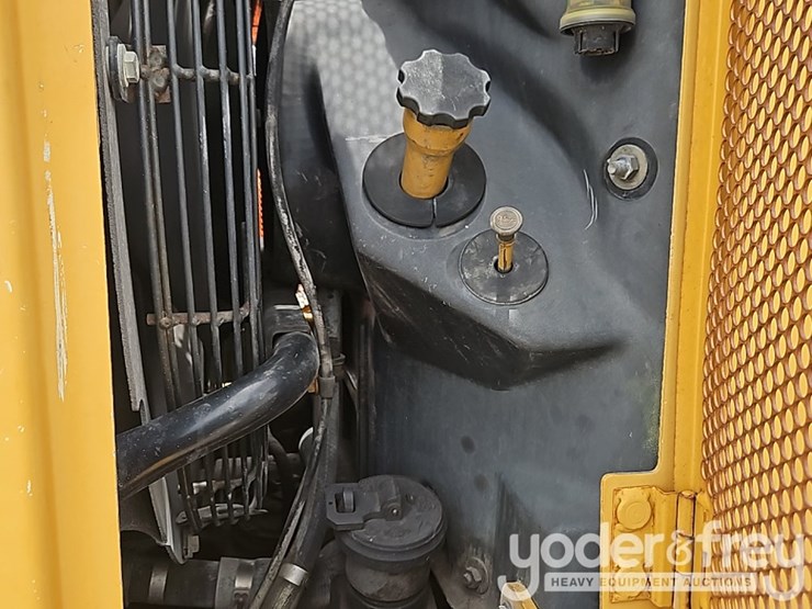 2009-caterpillar-938h-image-20