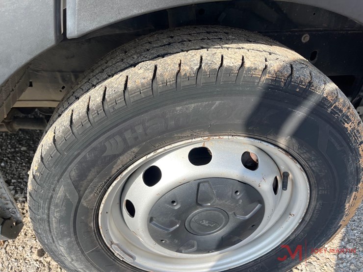 2020-ford-transit-image-11