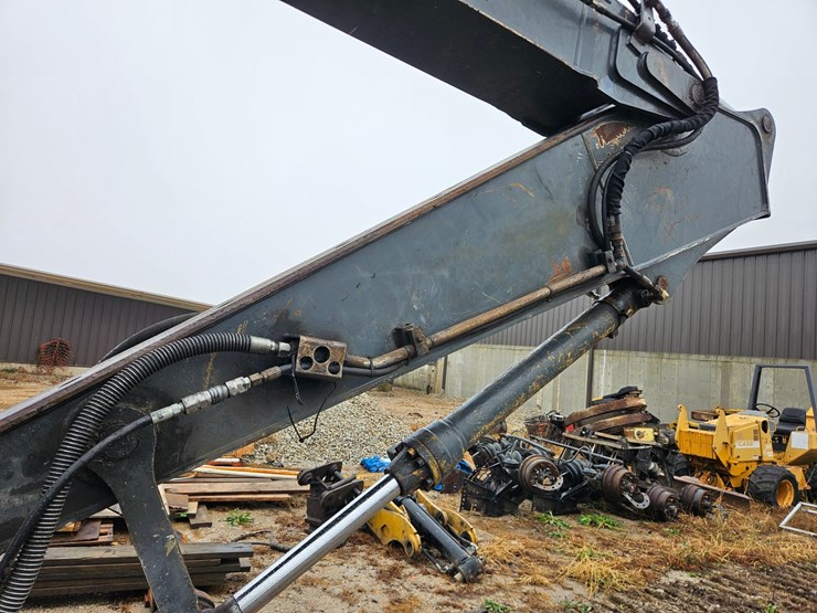 2010-deere-200d-lc-image-97