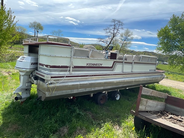 #2103-•-1990-kennedy-24'-supreme-pontoon-and-trailer-(has-wi-title)-image-5