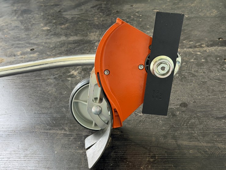 #6022-•-stihl-fc56-edger-image-8