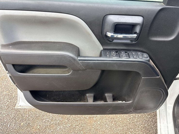 2016-chevrolet-silverado-1500-image-9