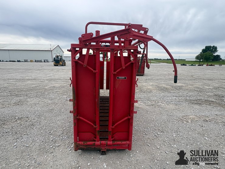 stronghold-cattle-chute-image-2