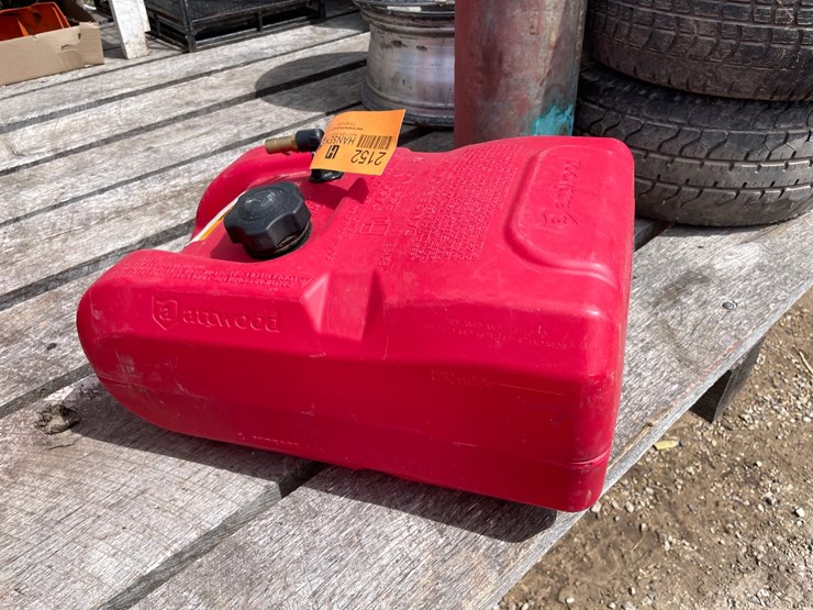 #2152-•-attwood-boat-gas-can-image-3