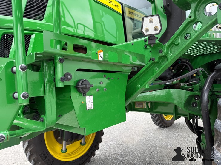 2024-john-deere-412r-image-13