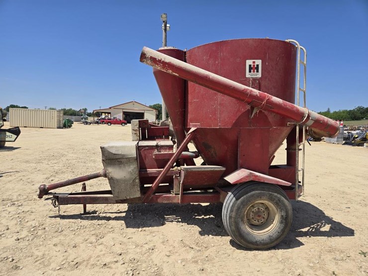 case-ih-950-image-4