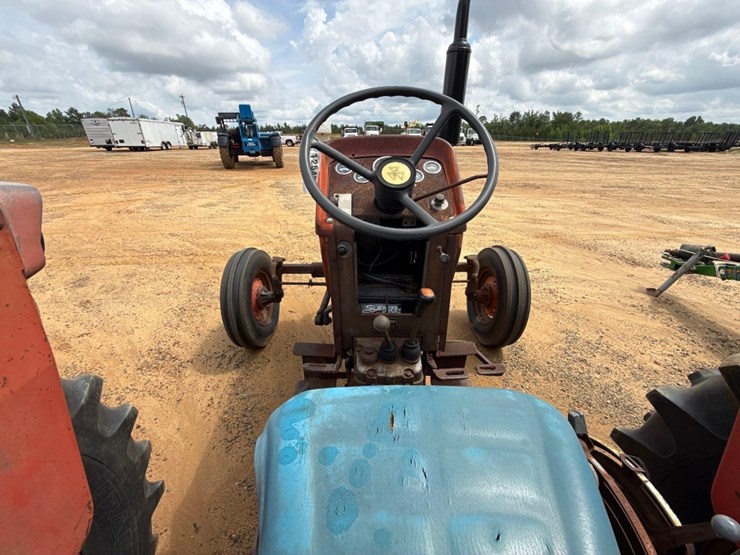 massey-ferguson-175-image-8