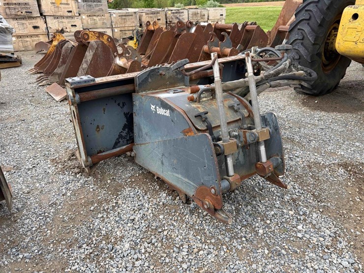 14”-bobcat-hydraulic-fast-cut-image-1