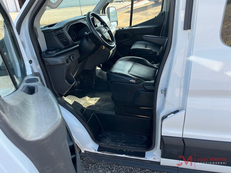 2020-ford-transit-image-18