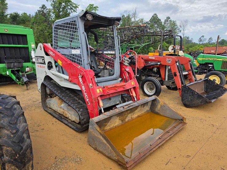 2022-takeuchi-tl8r2-image-4