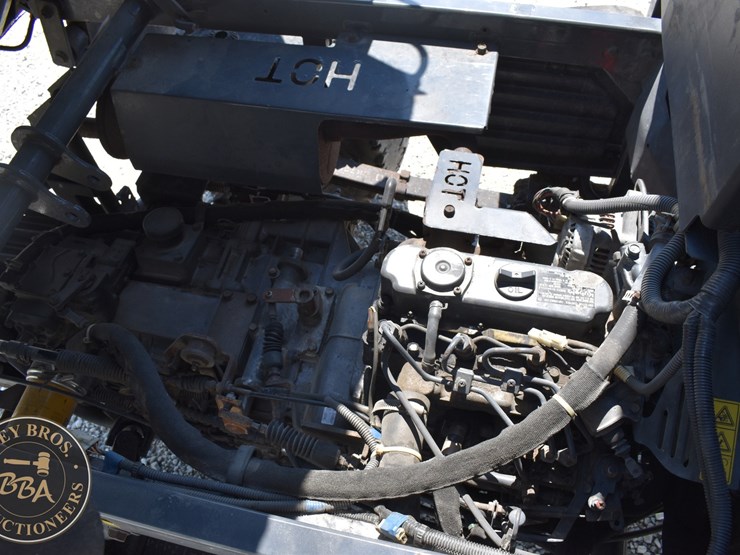 2012-kubota-rtv900-image-21