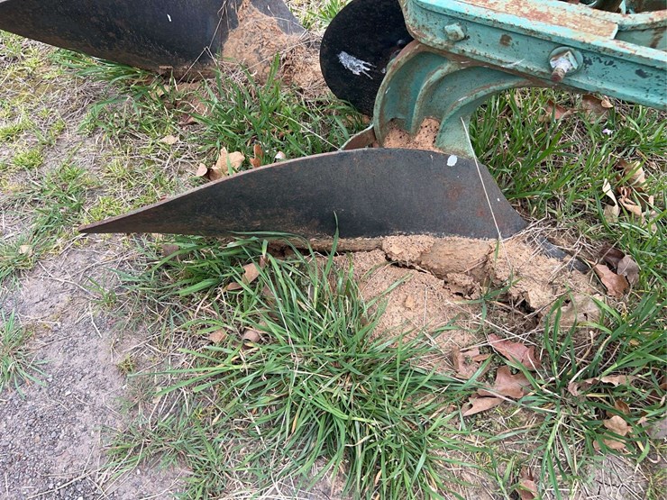 massey-harris-two-bottom-plow-image-15