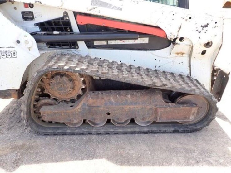 2017-bobcat-t550-image-36