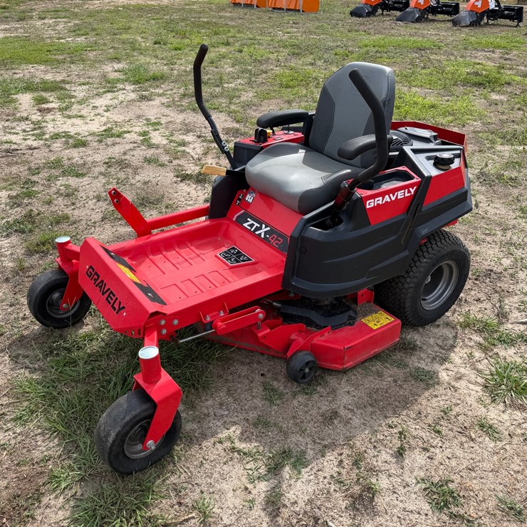 #6006 • Gravely 42" ZTX42 Zero Turn Lawnmower